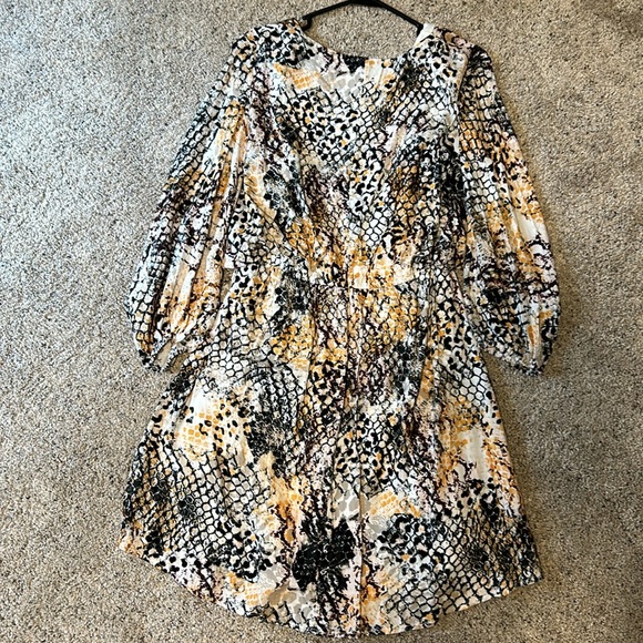 Dress - Picture 3 of 8